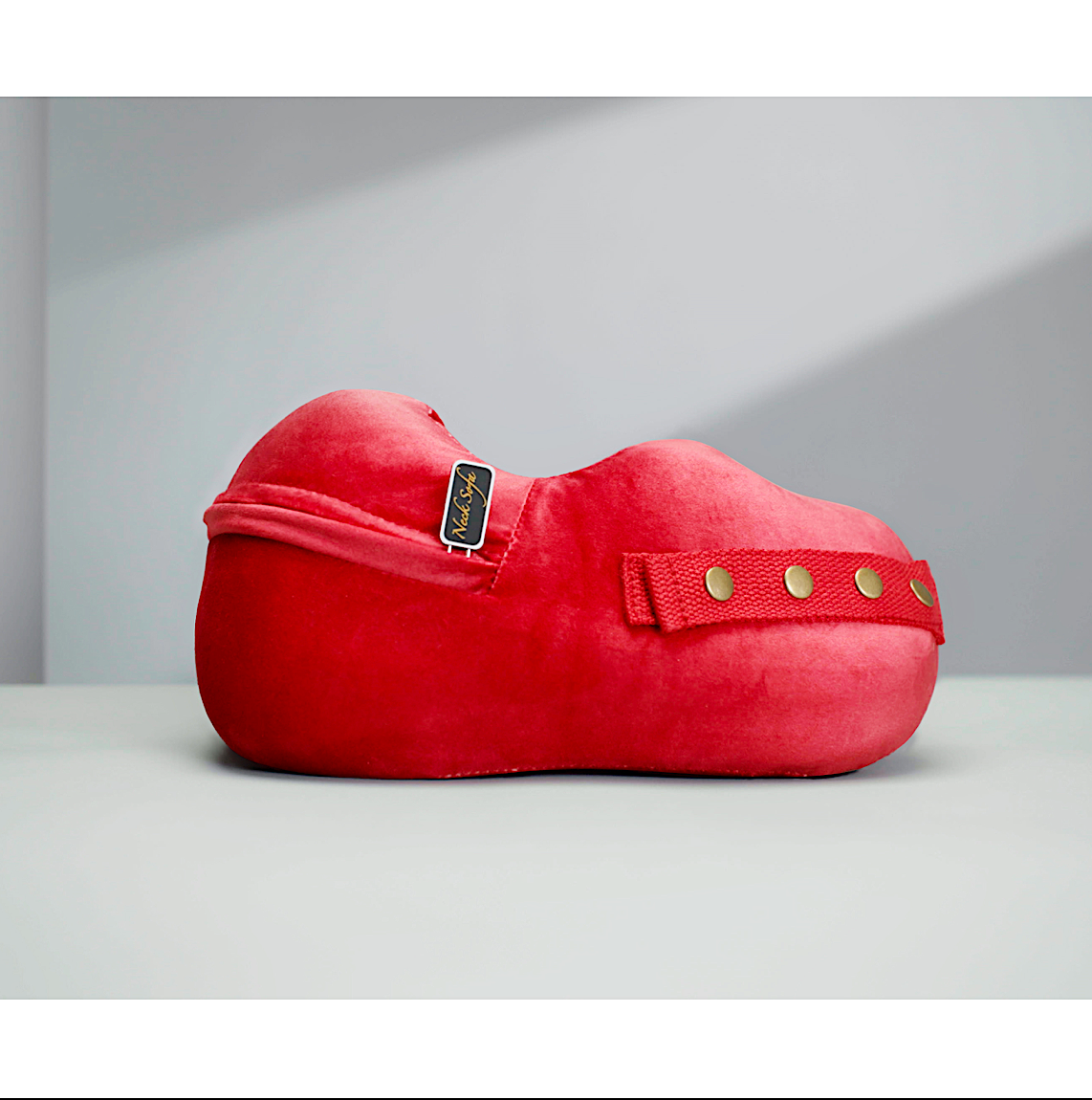 Neck Sofa® Essential - Cherry Red